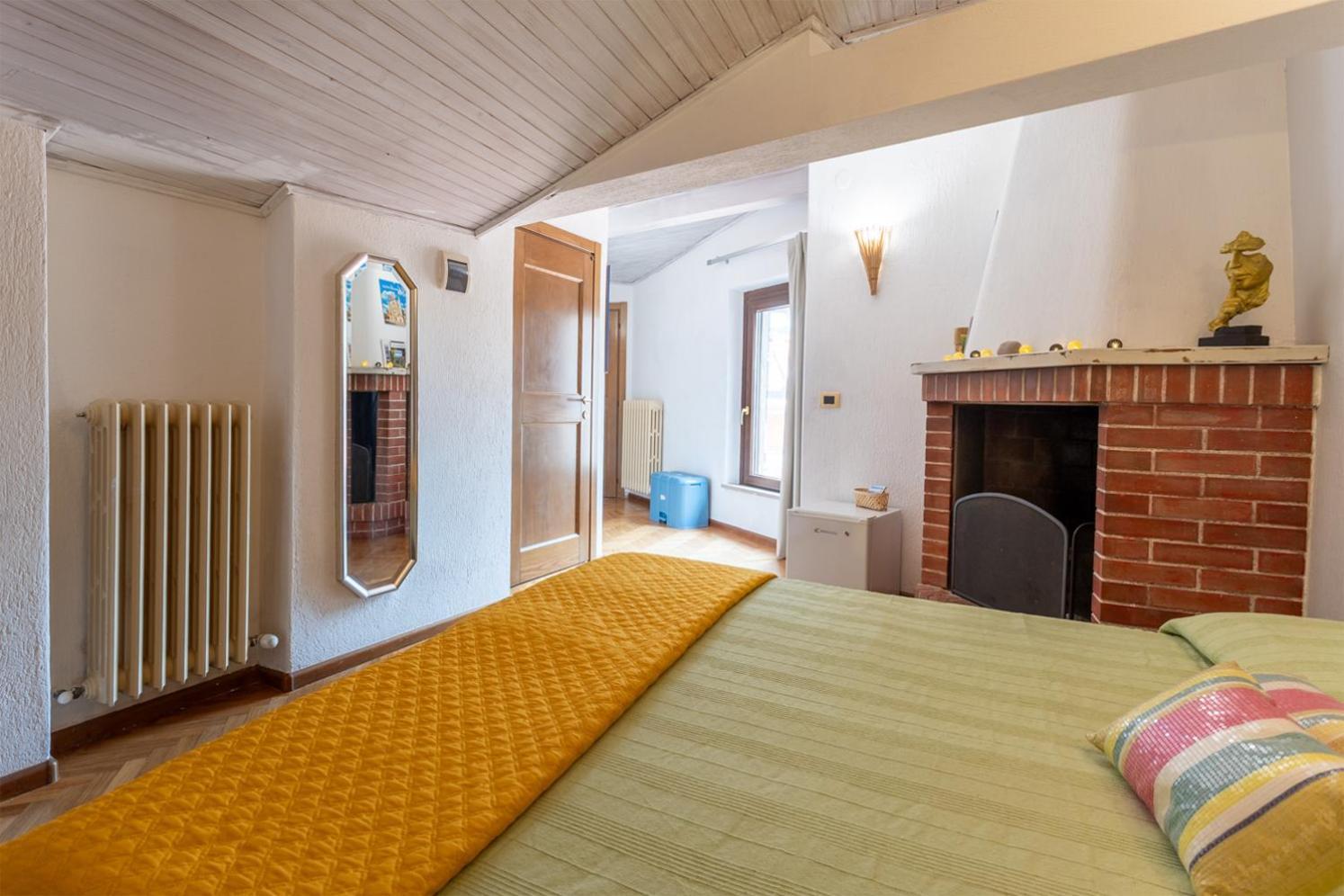 Maxi Paradiso - Guest House A Due Passi Dal Lago Trasimeno Torricella  Esterno foto